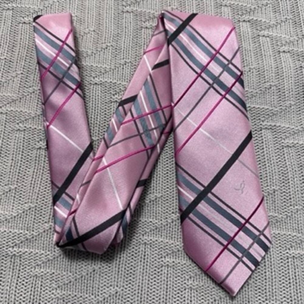 Susan G Komen pink plaid breast cancer tie